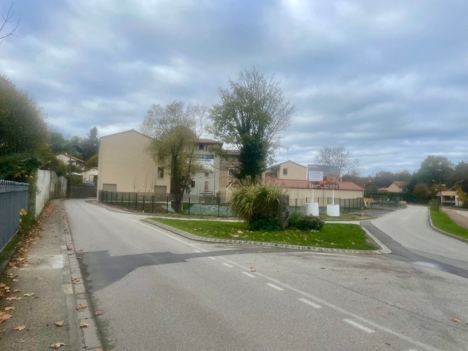 Arrivée sur le Clos du Moulin depuis la route de Jailleux